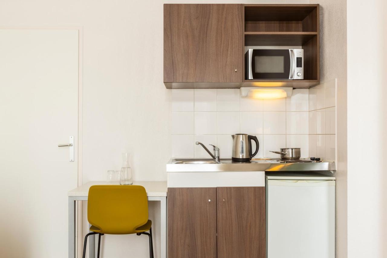 One-Bedroom Apartment,1279307227:JPEG