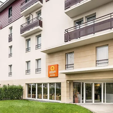 Aparthotel Adagio Access Carrières Sous Poissy-2